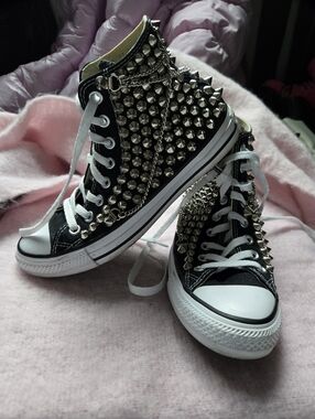 Converse Black High-Top Spike And Chain  Sneakers. Womens 8.5